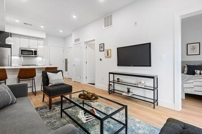 Building Photo - 2310 4th St NE