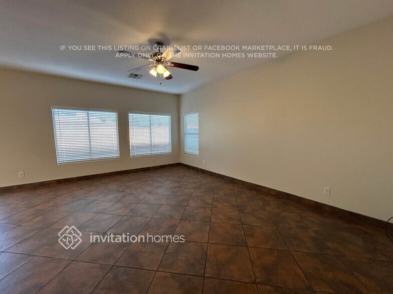 Building Photo - 11714 W Flanagan St