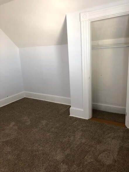 Building Photo - 645 Somerville St