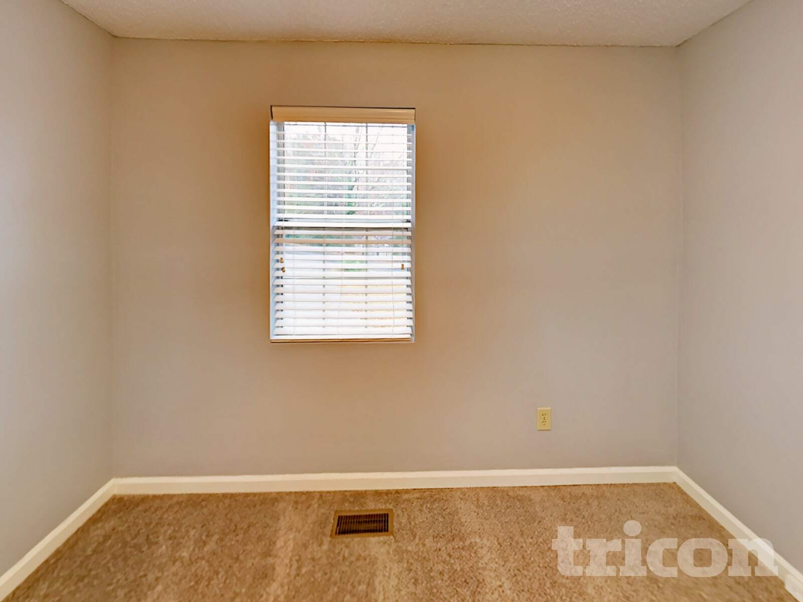 Building Photo - 140 Remington Ln