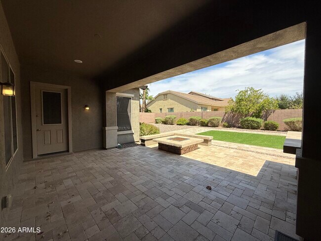 Building Photo - 4045 S Camellia Dr