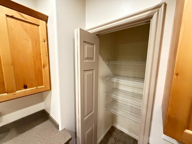 Building Photo - 1255 Wolf Hollow Ln