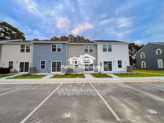 Building Photo - 202 Reid's Pl Dr