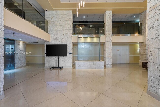 Building Photo - 290 174th St St