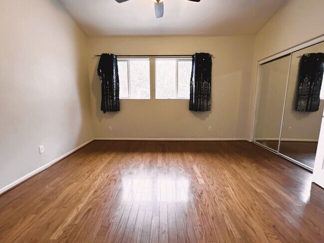 Building Photo - 470 White Chapel Avenue