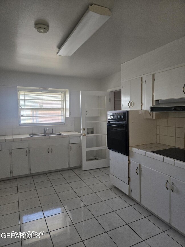 Building Photo - 2701 Nations Ave