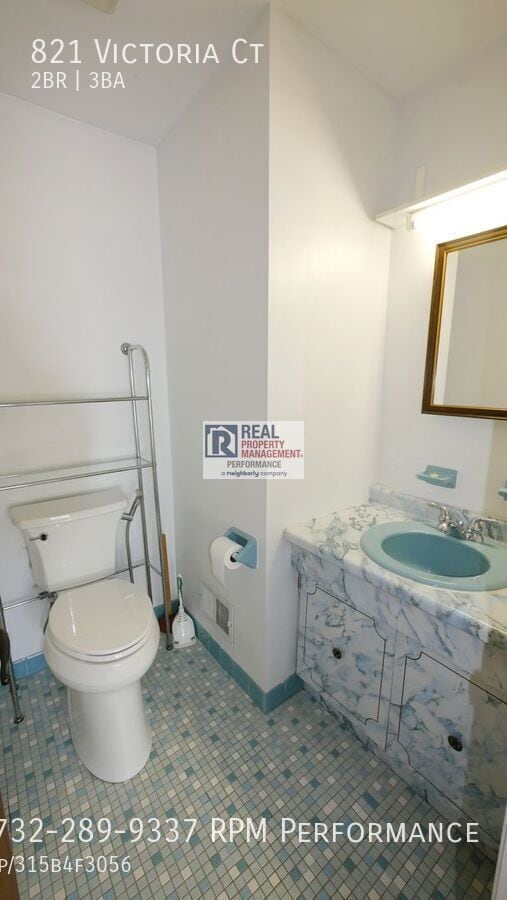 Building Photo - 821 Victoria Ct