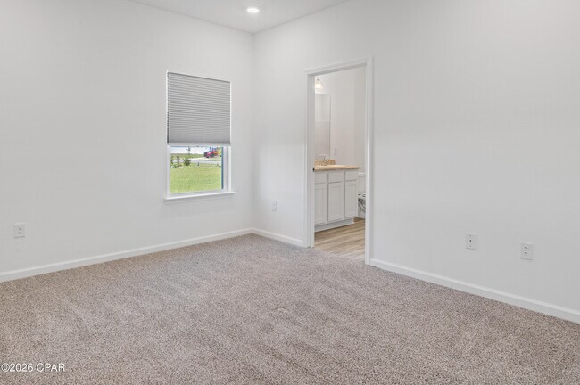 Building Photo - 56 Silverthorn St