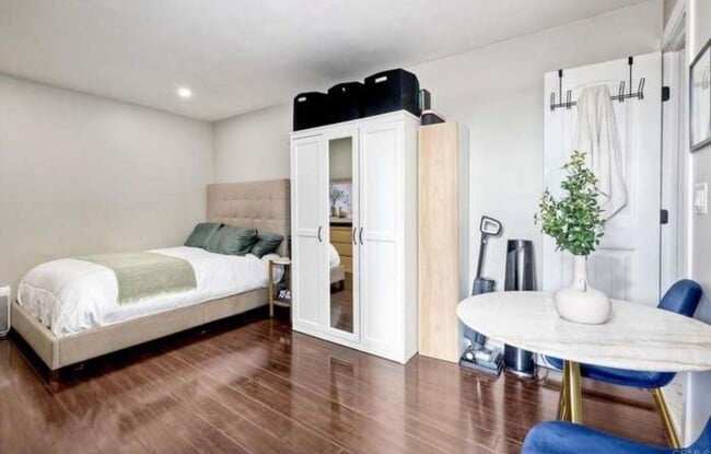 Building Photo - Renovated Chula Vista Studio - For Rent