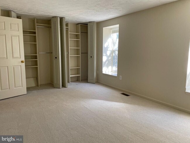 Building Photo - 874 Flagler Dr