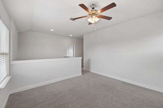 Building Photo - 138 Fern Dr