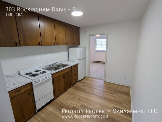 Building Photo - 303 Rockingham Dr