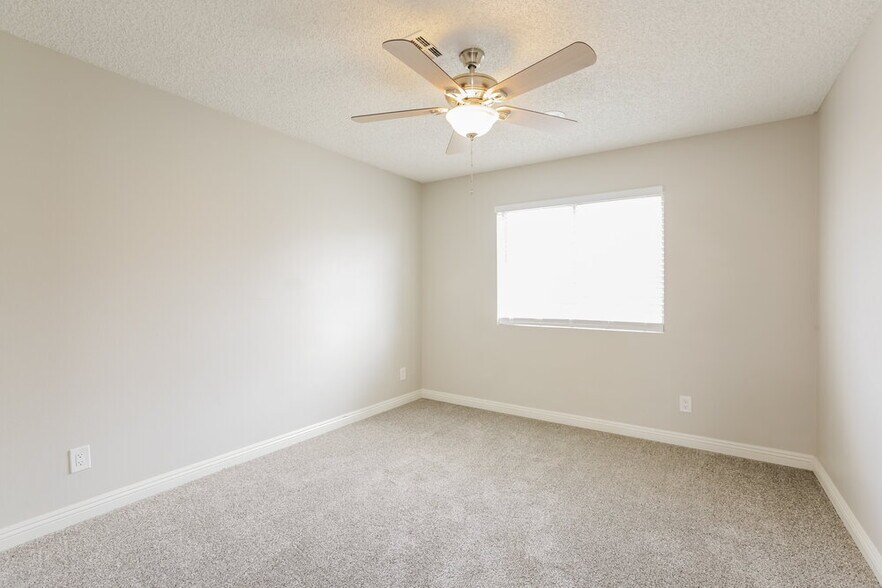 Building Photo - 4136 N Glenfield Cir