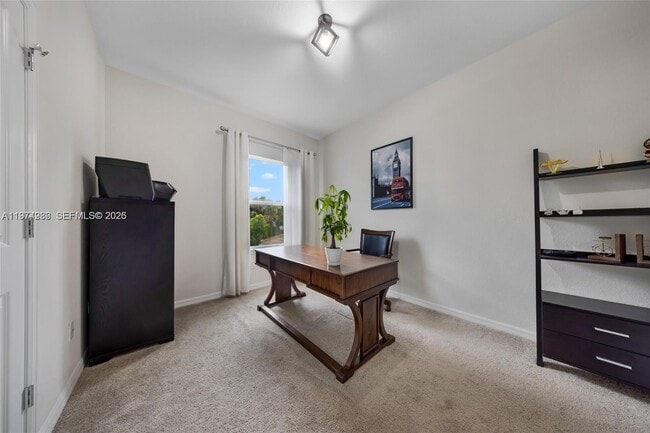 Building Photo - 932 Banyan Dr