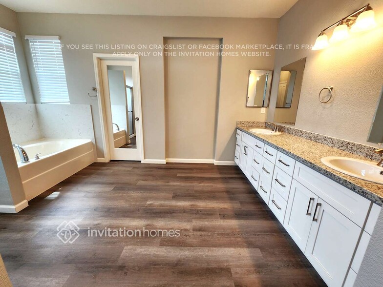 Building Photo - 5484 Summerfield Dr