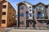 Building Photo - Park Meadows location near Lone Tree in the heart of Inverness. Easy access to Centennial Jetport