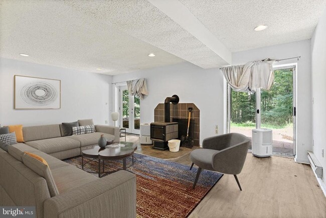 Building Photo - 12624 Golden Oak Dr
