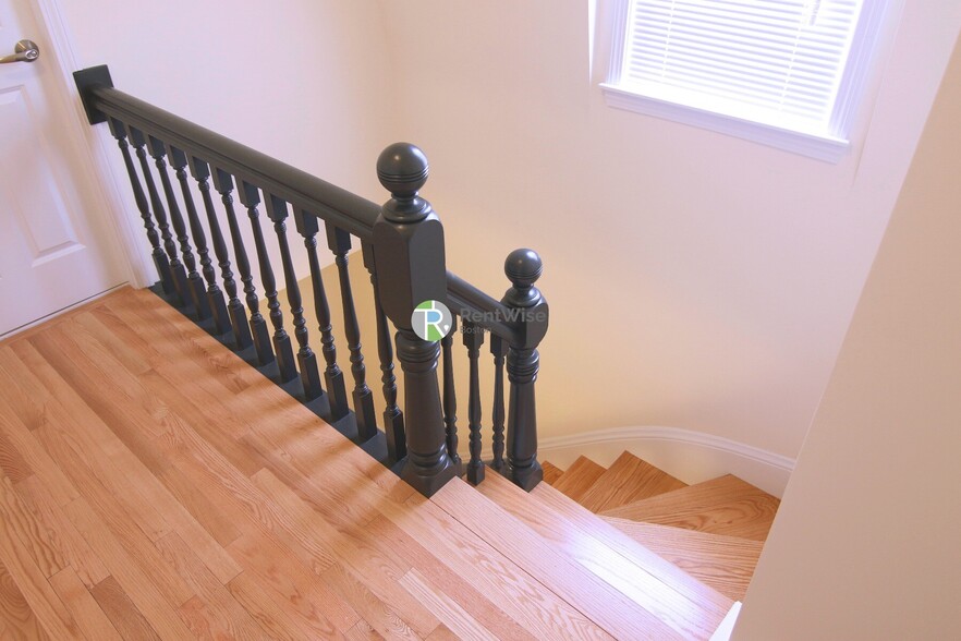 Building Photo - 15 Langdon St