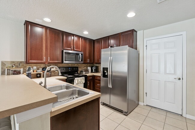 Building Photo - 3812 Silverbell Loop