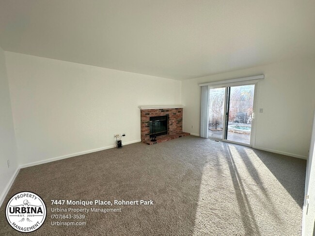 Building Photo - Beautiful 3-Bedroom Home with a Sparkling ...