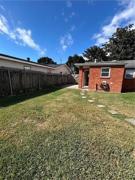 Building Photo - 41 Mason St