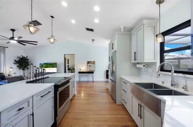 Building Photo - 1810 NW 17th St