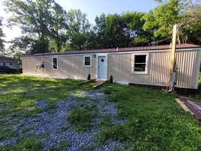 Building Photo - 2 Bedroom Mobile Home New Holland