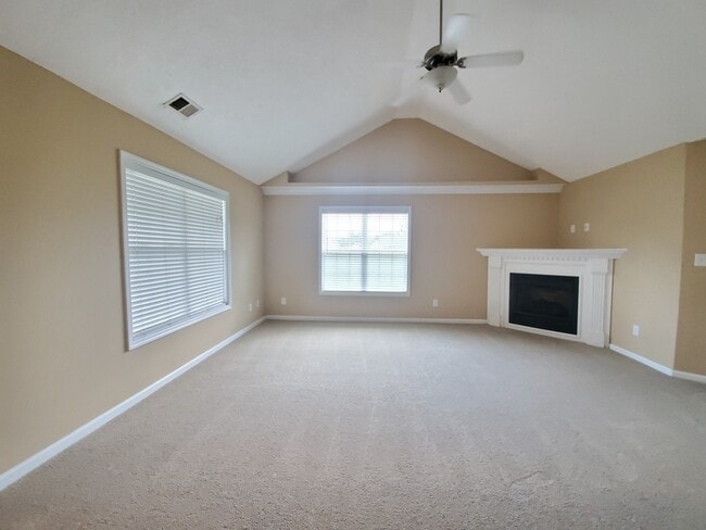 Building Photo - 102 Kennedy Dr