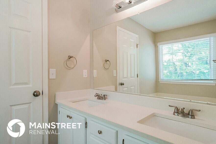 Building Photo - 4351 Starboard Dr