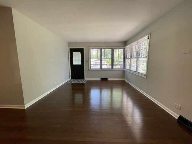 Building Photo - 16819 Forest View Dr