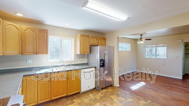 Building Photo - 212 Karr Rd