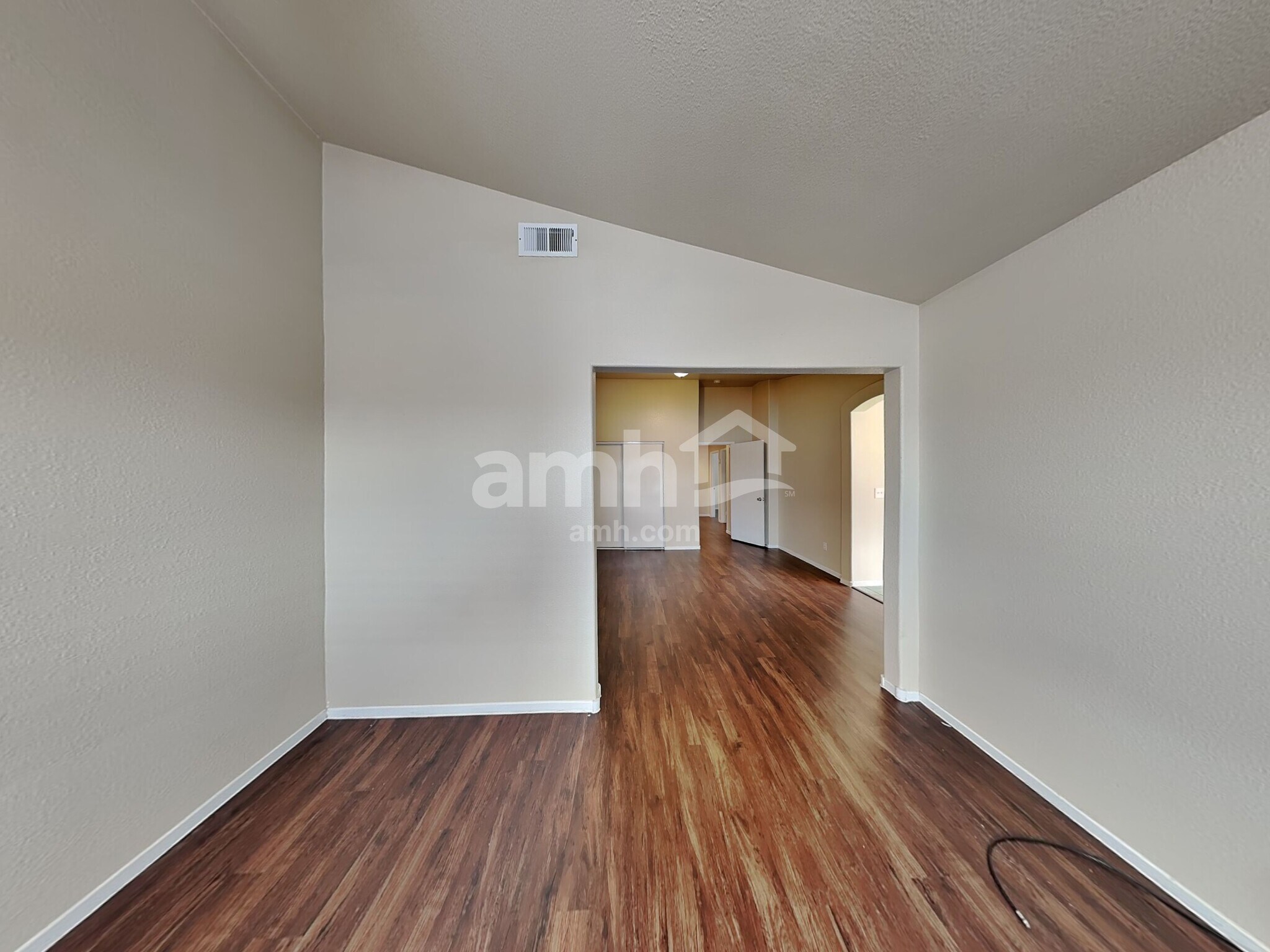 Building Photo - 710 Breezy Ridge Dr