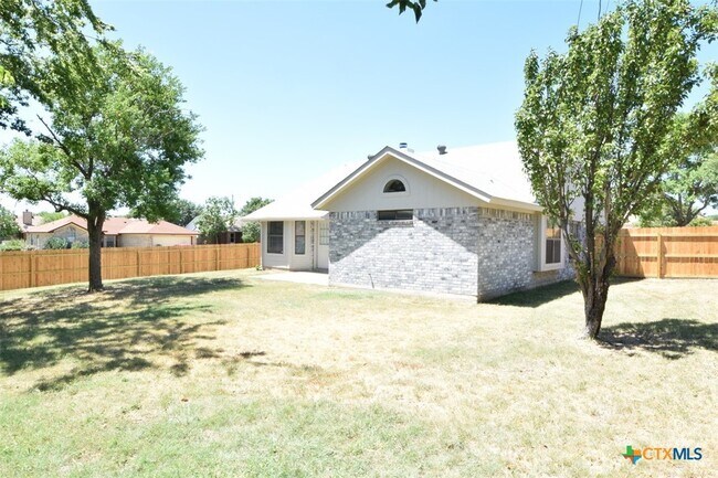 Building Photo - 4807 Teal Dr