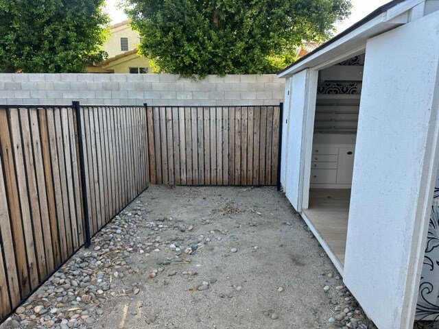 Building Photo - 52801 Avenida Alvarado