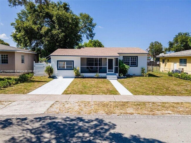 Primary Photo - 1453 Northeast 149th Street, Miami, FL 331...