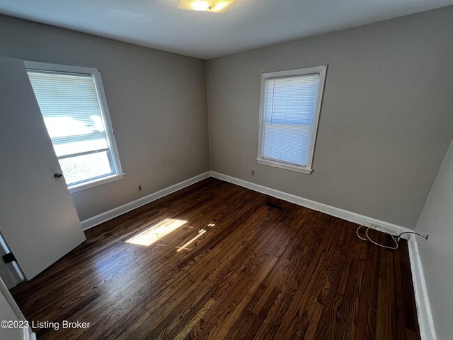 Building Photo - 1002 Meadow Hill Rd