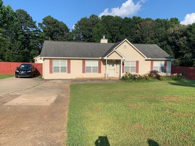 Primary Photo - Charming 4BR House in Hampton