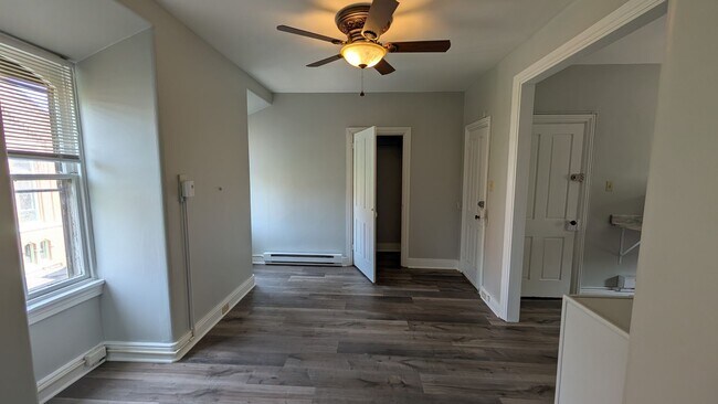 Building Photo - Spacious 1 Bedroom in Heart of Midtown Har...