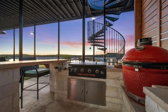 Building Photo - 3008 Point Cove