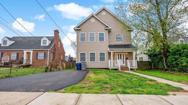 Building Photo - 2759 Greenway Blvd
