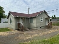 Building Photo - Updated 2 bed 1 bath house in Springfield!