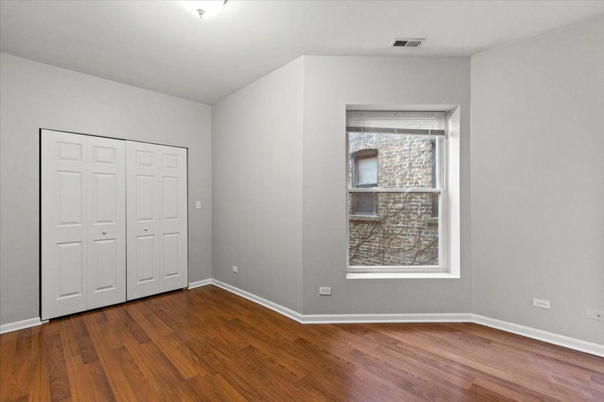 Building Photo - 7717 N Marshfield Ave