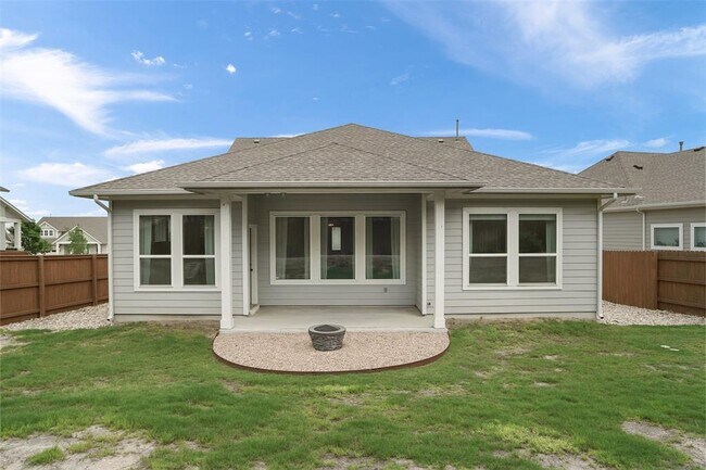 Building Photo - 522 Dayridge Dr