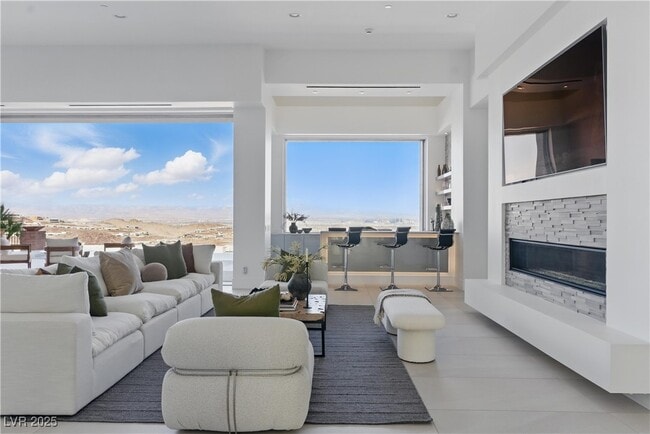 Building Photo - 667 Palisade Rim Dr