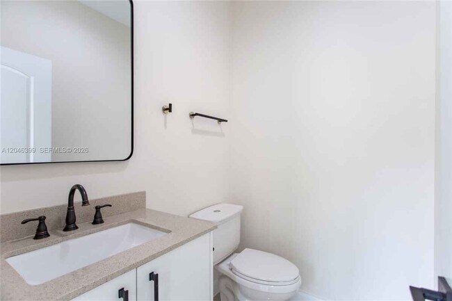 Building Photo - 1252 NW 39th St