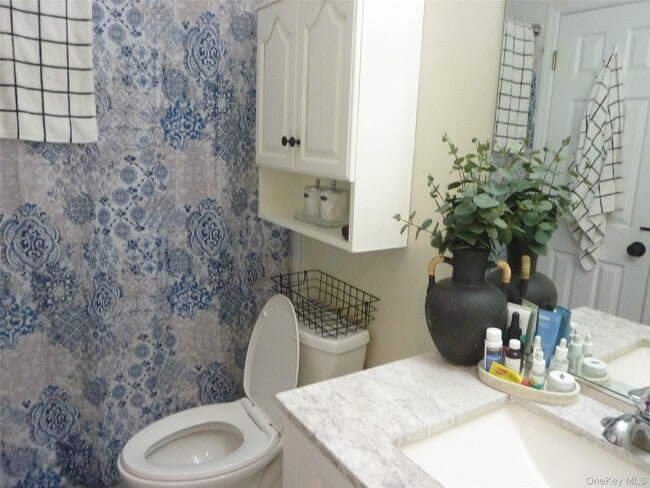 Building Photo - 143 Parkside Dr