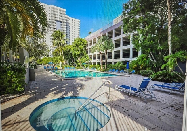 Building Photo - 850 N Miami Ave