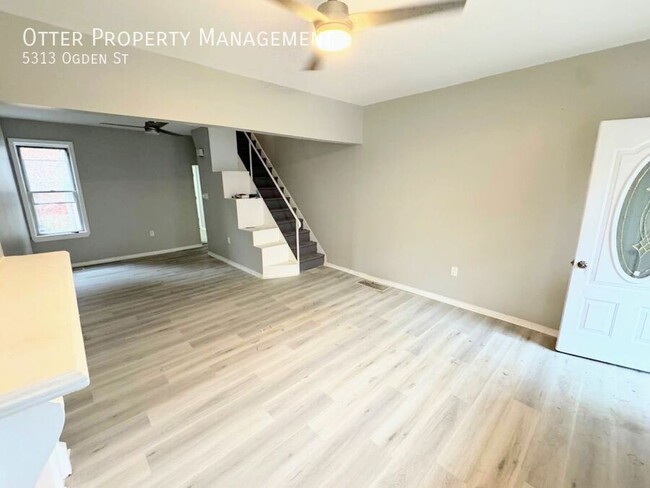 Building Photo - 2BR/1BA Sun-drenched West Philly Apt