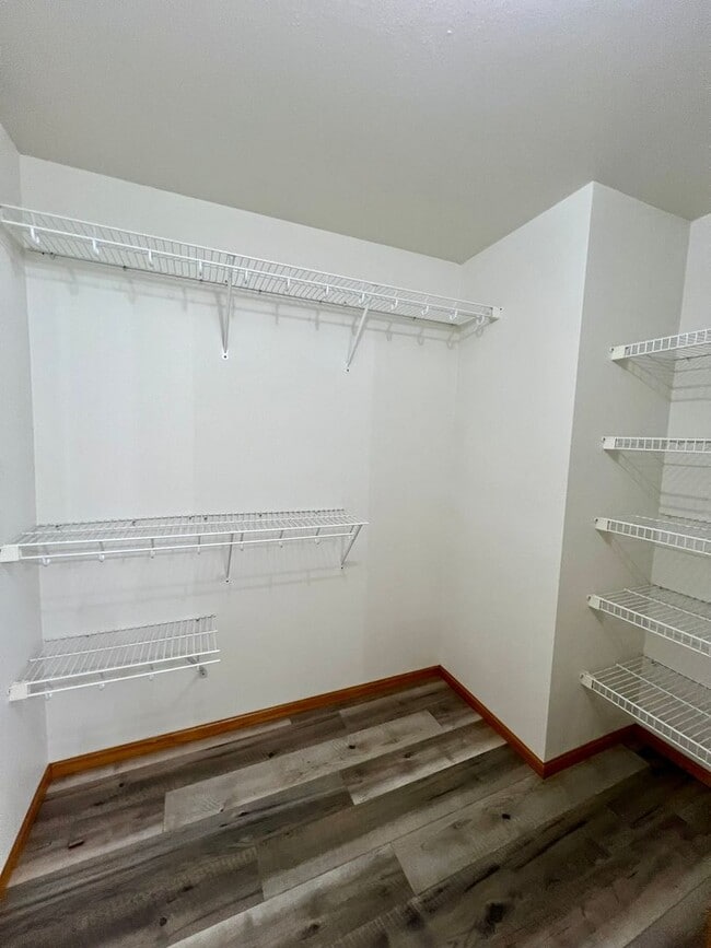 Building Photo - Charming 2 Bedroom House overlooking Birch...