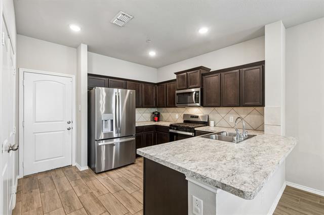 Building Photo - 3120 Providence Pl